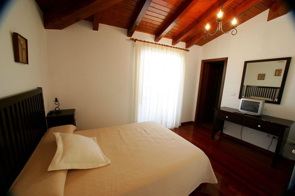 Casa Da Botica A Estrada Vandrerhjem Os Casares Eksteriør bilde