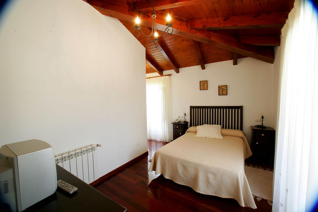 Casa Da Botica A Estrada Vandrerhjem Os Casares Rom bilde